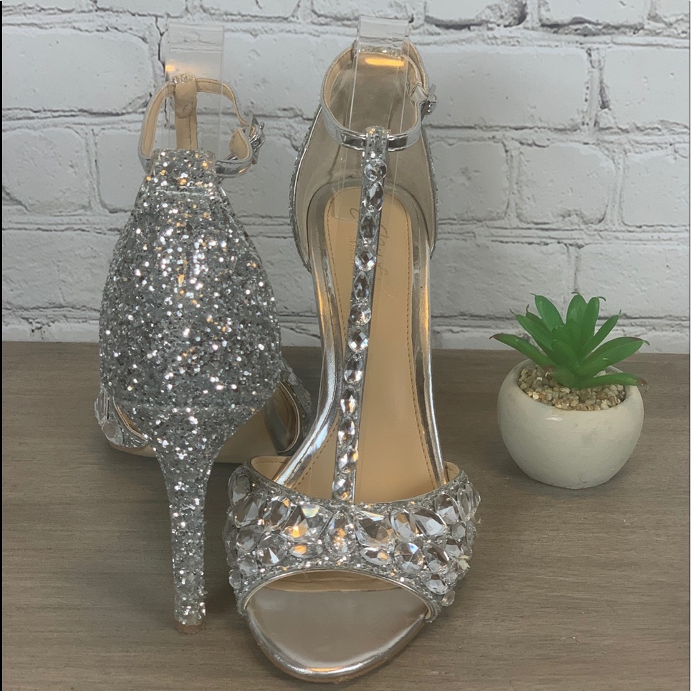 COPY - Jewel Badgley Mischka Silver Glamorous Hee…